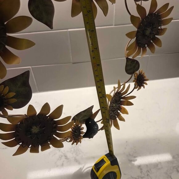 Metal sunflower wreathe with little crows - Picture 5 of 6